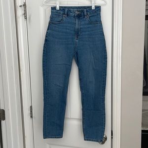 American Eagle Mom Jean